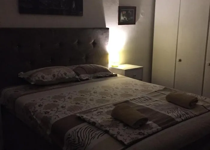 Birboni Pul Zemun Апартаменты *